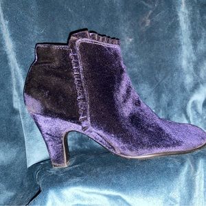 Crushed Royal blue heels